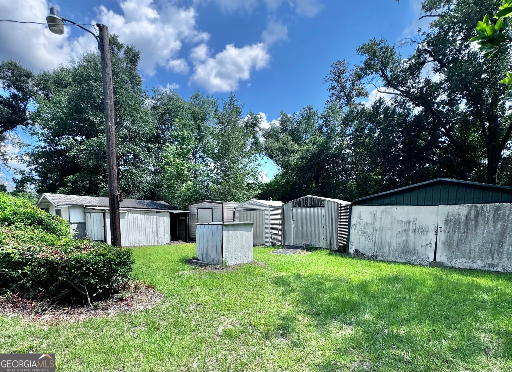 3 bedroom, 1 bathroom, 1,040 sq ft single family residence under contract at 138 Register Avenue, Reidsville, GA 30453 — photo 4