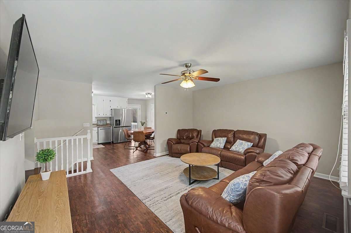 5 bedroom, 3 bathroom single family residence for rent at 558 Peeples Valley Road, Cartersville, GA 30121 for $2,500 a month — photo 5