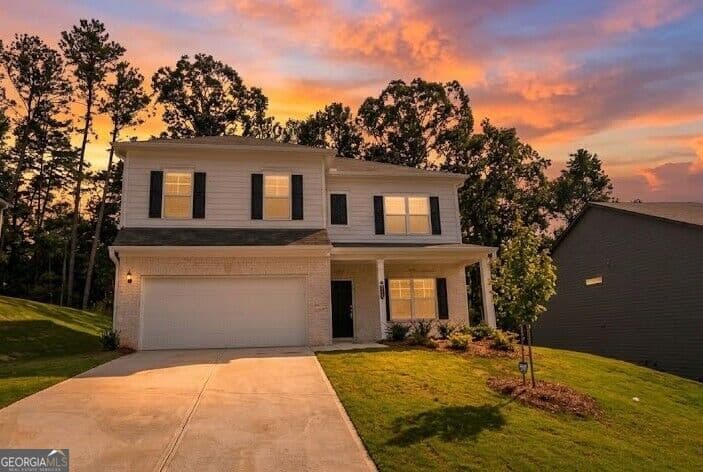 4 bedroom, 2.5 bathroom, 2,372 sq ft single family residence for rent at 523 Grover Street, Hoschton, GA 30548 for $2,400 a month — photo 2