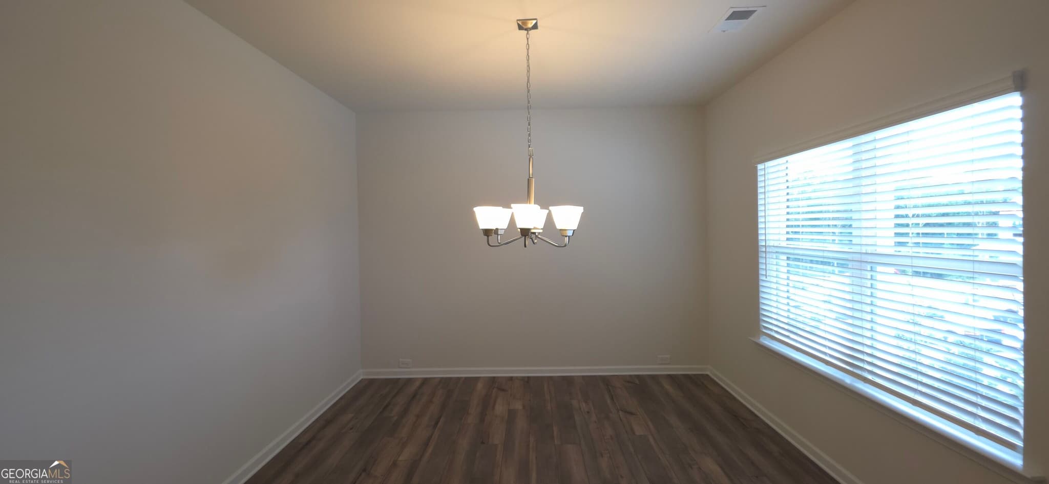 4 bedroom, 2.5 bathroom, 2,372 sq ft single family residence for rent at 523 Grover Street, Hoschton, GA 30548 for $2,400 a month — photo 7