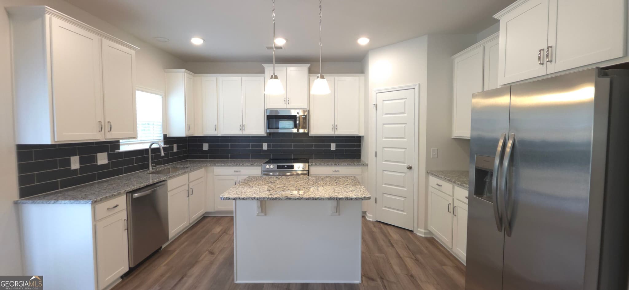 4 bedroom, 2.5 bathroom, 2,372 sq ft single family residence for rent at 523 Grover Street, Hoschton, GA 30548 for $2,400 a month — photo 4