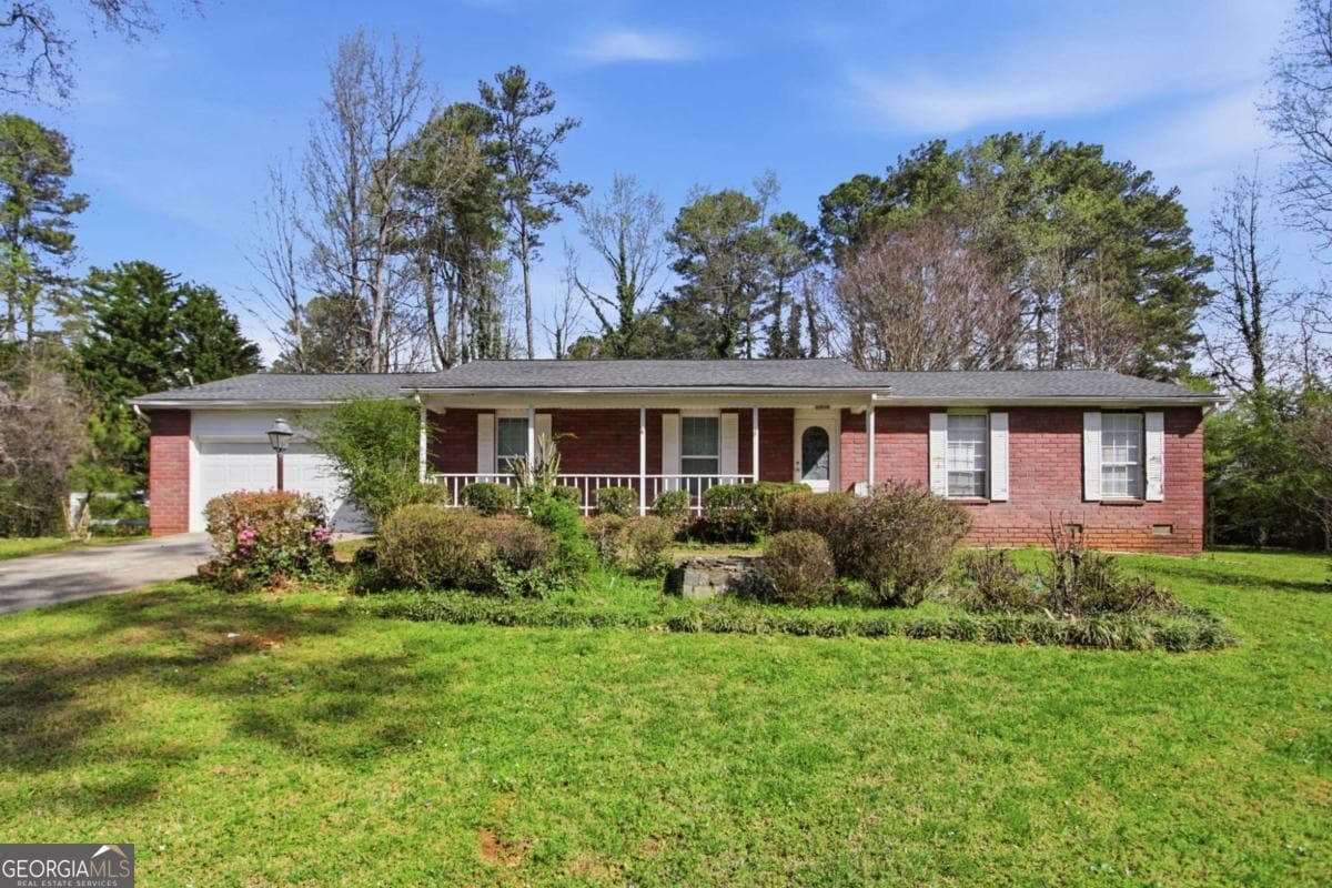 3 bedroom, 2.5 bathroom, 2,020 sq ft single family residence sold at 860 Regency Court, Lawrenceville, GA 30044