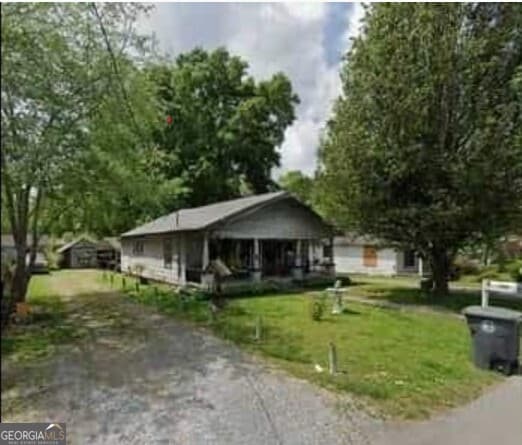 2 bedroom, 1 bathroom, 928 sq ft single family residence under contract at 707 McLemore Street, Lafayette, GA 30728