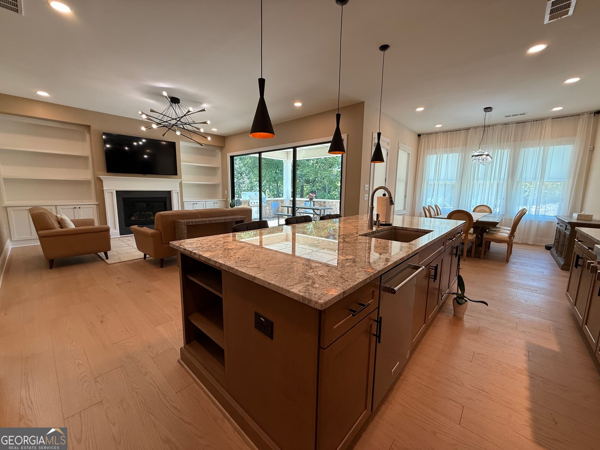 4 bedroom, 3.5 bathroom, 3,187 sq ft single family residence for sale at 6230 BANNISTER VIEW Court, Cumming, GA 30028 — photo 10