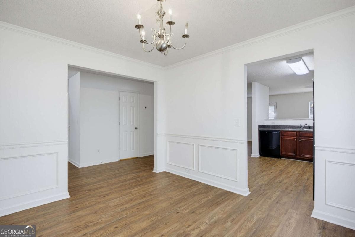 4 bedroom, 2.5 bathroom, 2,320 sq ft single family residence for sale at 122 Hidden Creek, Canton, GA 30114 — photo 7