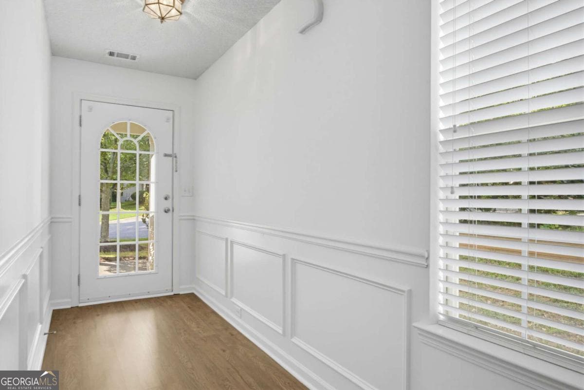 4 bedroom, 2.5 bathroom, 2,320 sq ft single family residence for sale at 122 Hidden Creek, Canton, GA 30114 — photo 5