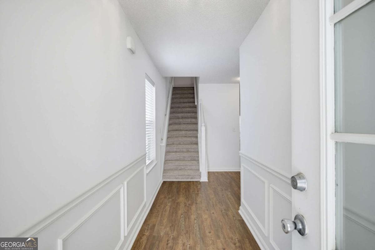4 bedroom, 2.5 bathroom, 2,320 sq ft single family residence for sale at 122 Hidden Creek, Canton, GA 30114 — photo 4