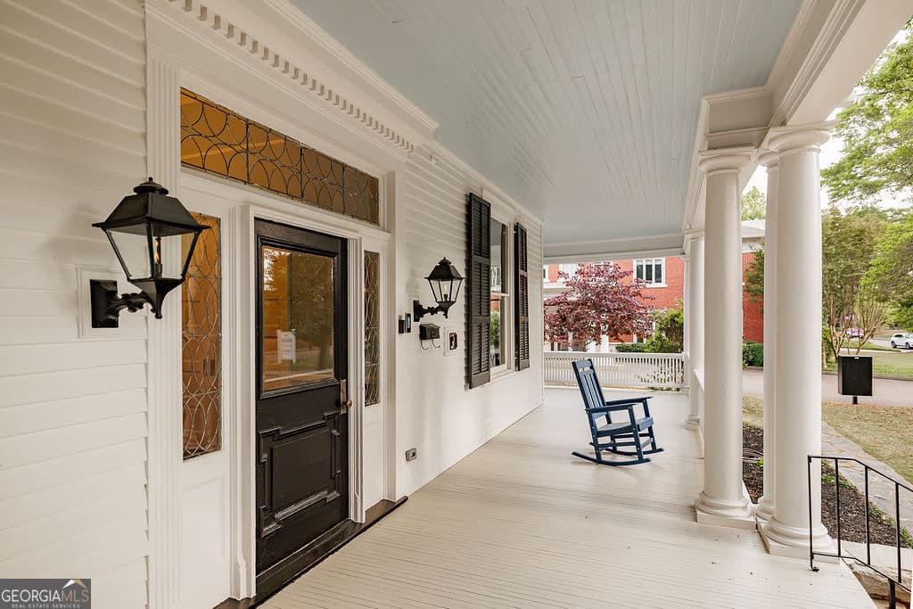 1 bedroom, 1 bathroom, 745 sq ft loft,condominium for sale at 997 Milledge Avenue 4, Athens, GA 30605 — photo 6