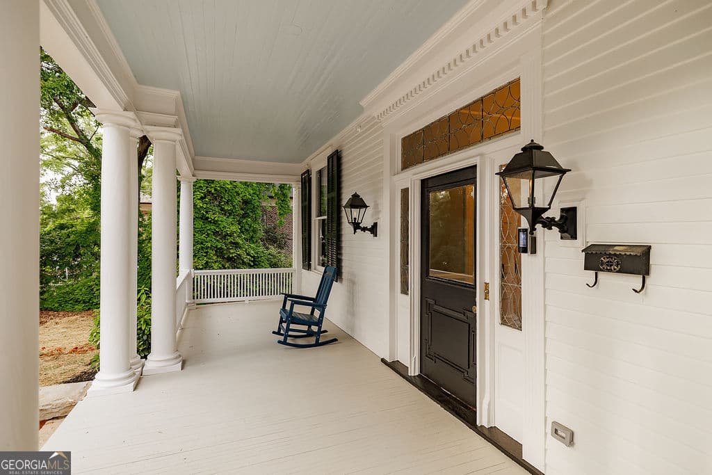 1 bedroom, 1 bathroom, 745 sq ft loft,condominium for sale at 997 Milledge Avenue 4, Athens, GA 30605 — photo 5