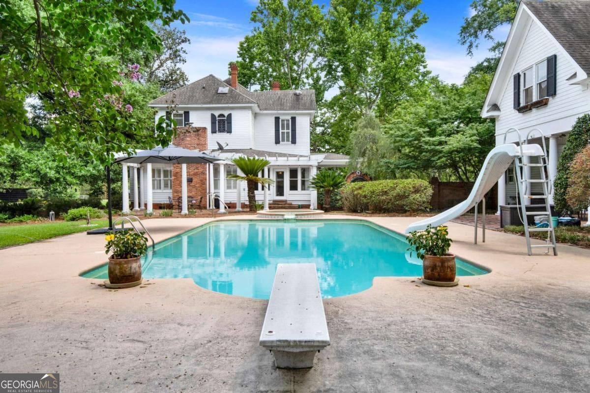 4 bedroom, 4.5 bathroom single family residence sold at 144 Kelly Street, Reidsville, GA 30453
