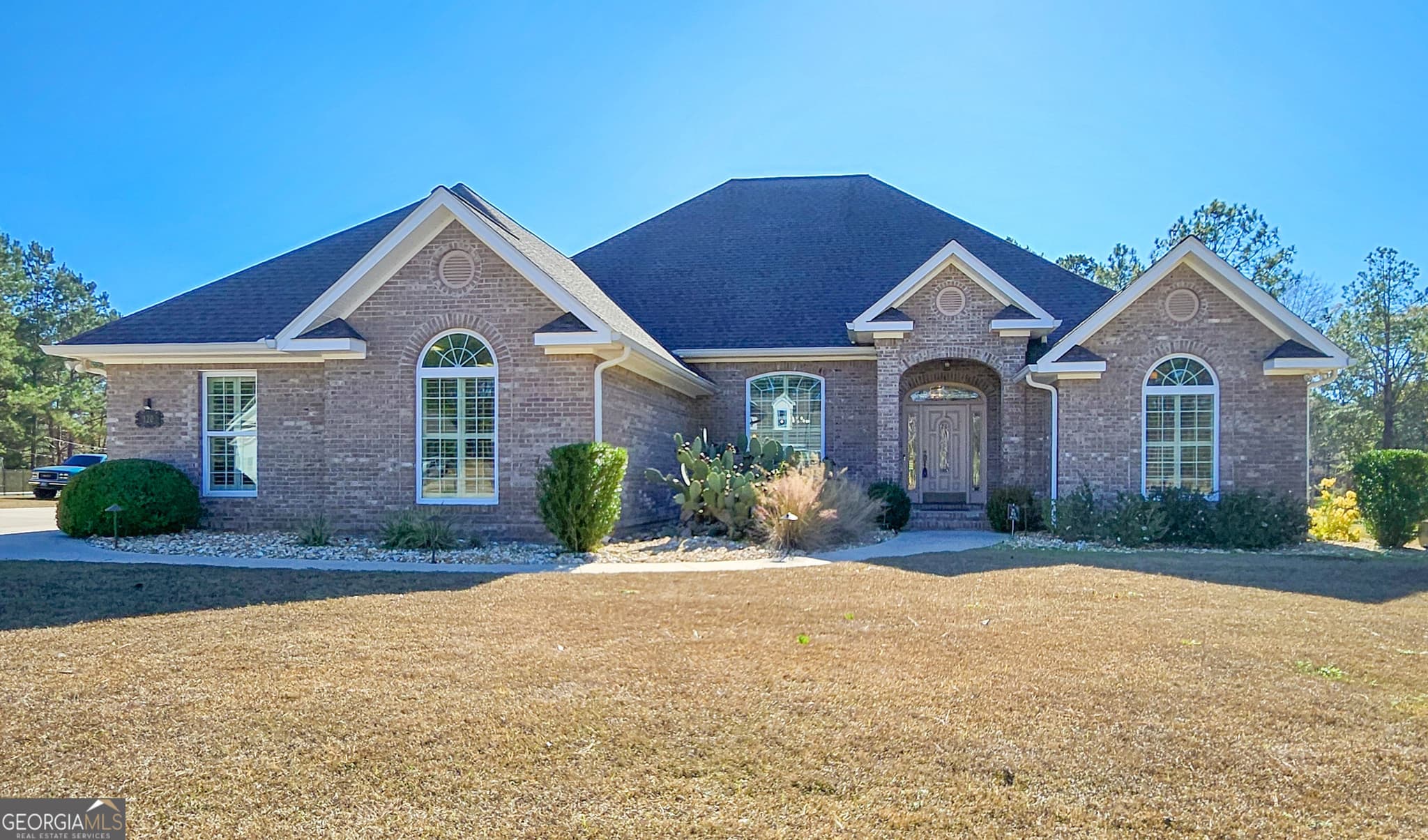 4 bedroom, 3.5 bathroom, 3,357 sq ft single family residence for sale at 120 Sweetwater Drive, Thomasville, GA 31757