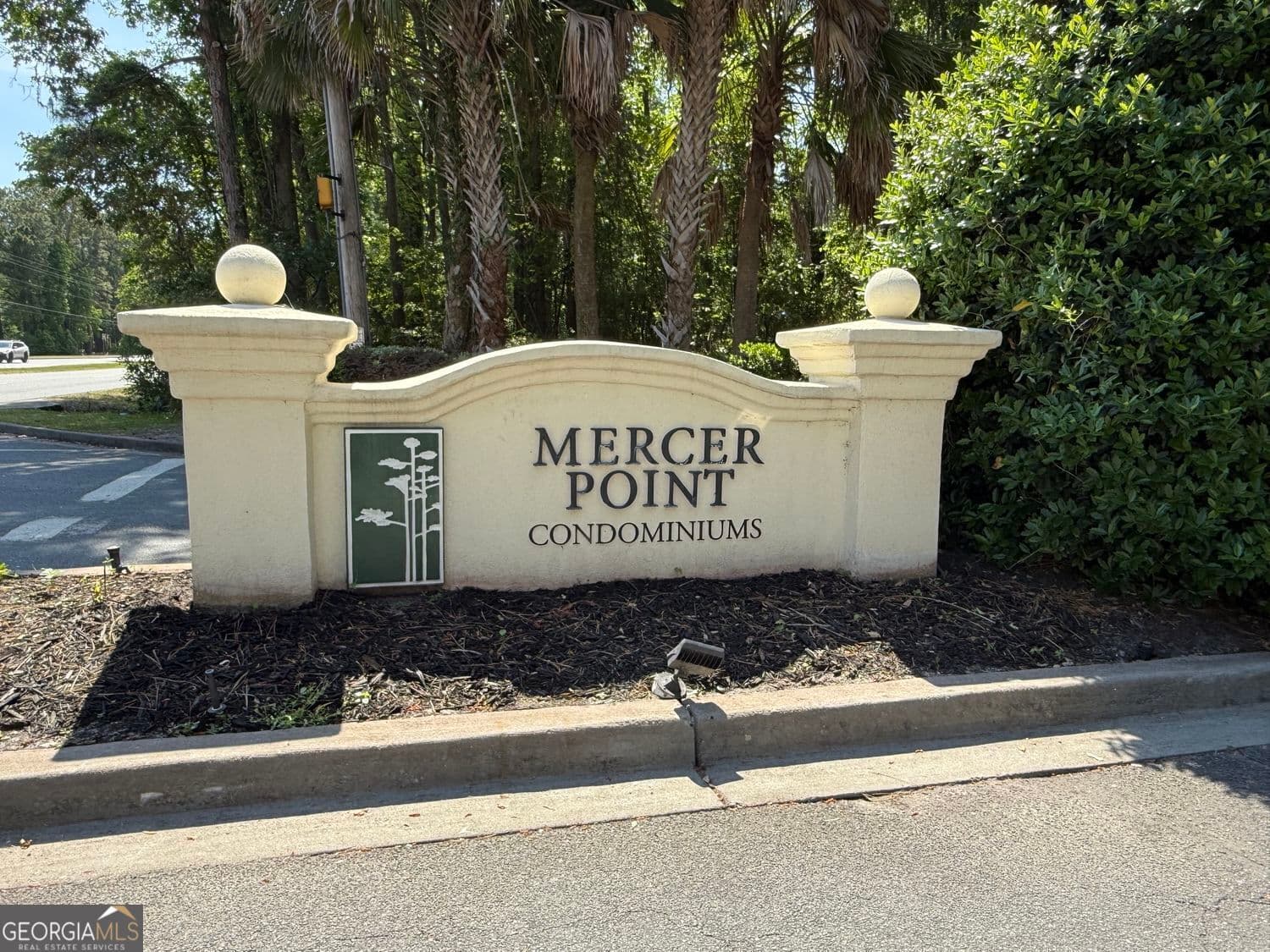 2 bedroom, 2 bathroom, 1,314 sq ft condominium for sale at 5204 Walden Park Drive, Savannah, GA 31410 — photo 3