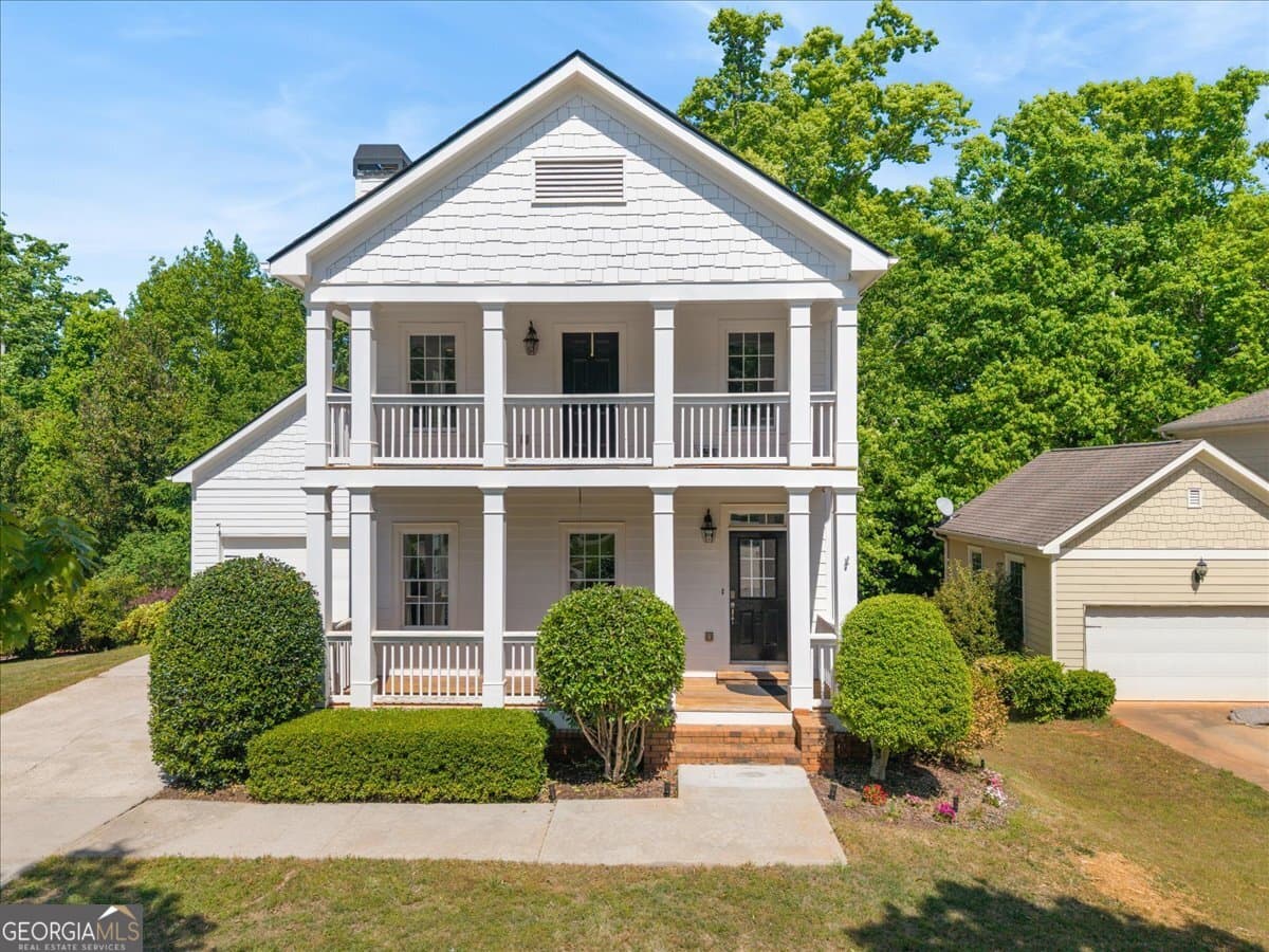4 bedroom, 3.5 bathroom, 3,488 sq ft single family residence for sale at 728 Markhams Drive, Madison, GA 30650