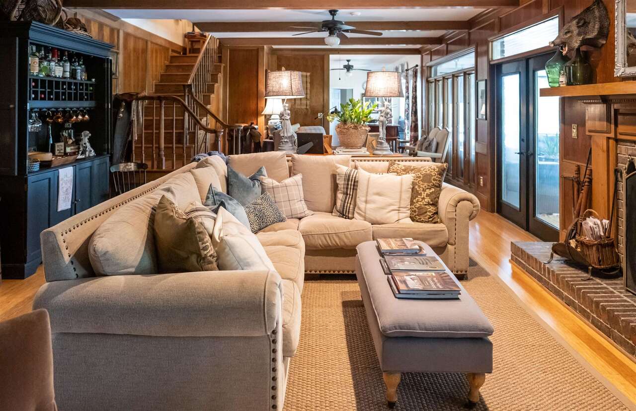5 bedroom, 5.5 bathroom, 4,600 sq ft single family residence for sale at 183 Madden Road, Bowdon, GA 30108 — photo 6