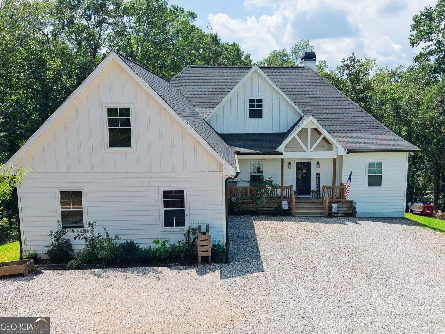 3 bedroom, 2.5 bathroom, 4,987 sq ft single family residence for sale at 449 Captains Court, Clarkesville, GA 30523 — photo 2