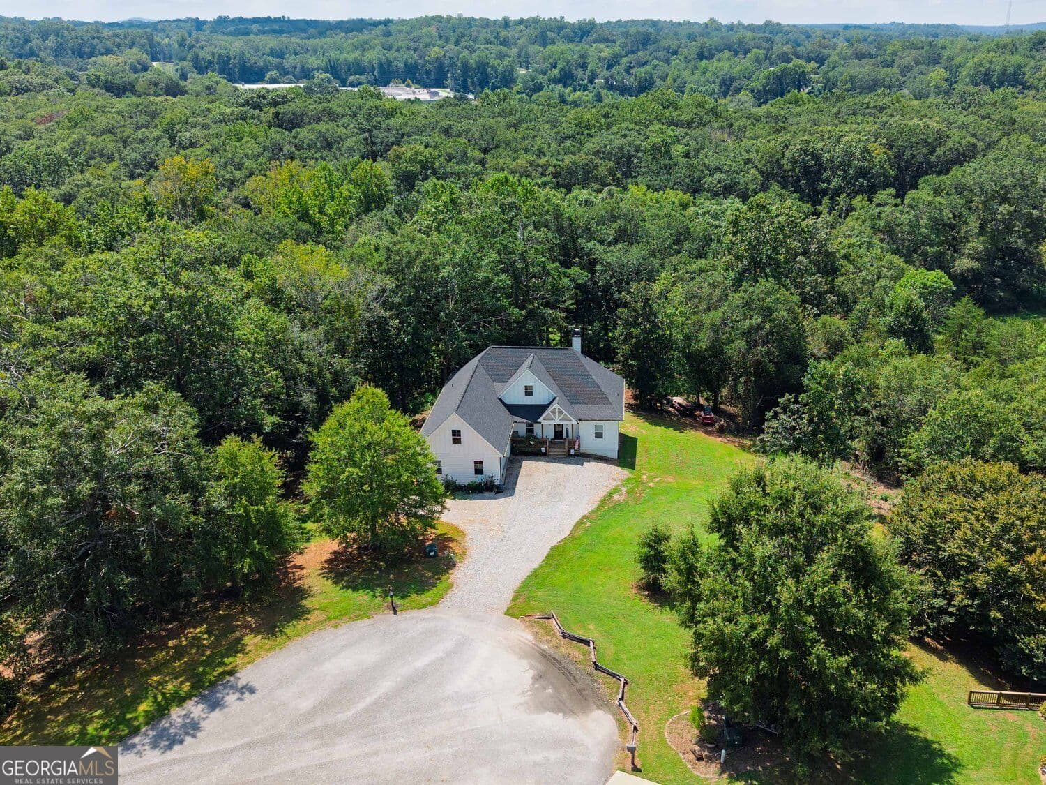 3 bedroom, 2.5 bathroom, 4,987 sq ft single family residence for sale at 449 Captains Court, Clarkesville, GA 30523 — photo 7