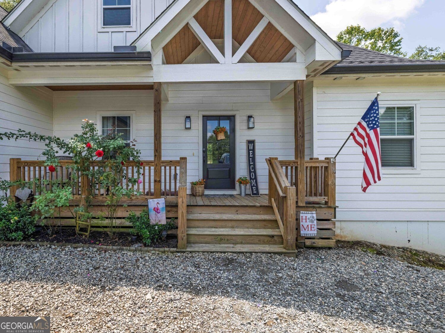3 bedroom, 2.5 bathroom, 4,987 sq ft single family residence for sale at 449 Captains Court, Clarkesville, GA 30523 — photo 4
