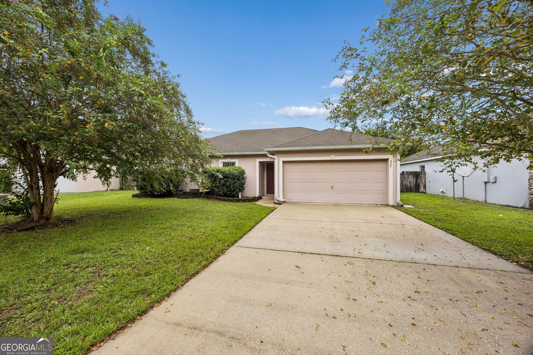 3 bedroom, 2 bathroom, 1,248 sq ft single family residence for sale at 225 Pine Bluff Drive, Kingsland, GA 31548 — photo 2