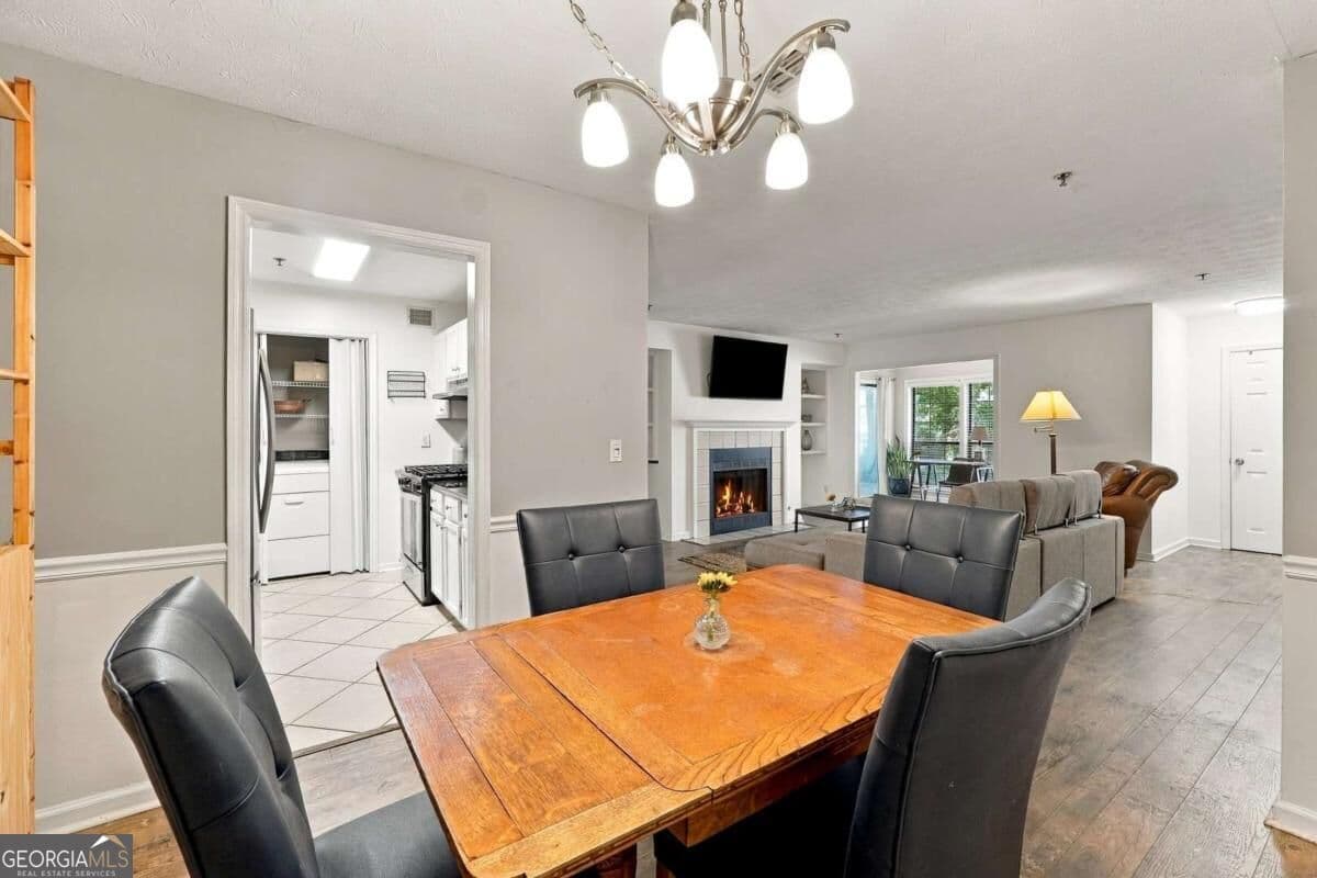 2 bedroom, 2 bathroom, 1,270 sq ft condominium for sale at 4604 Vinings Central Run 131, Atlanta, GA 30339 — photo 7
