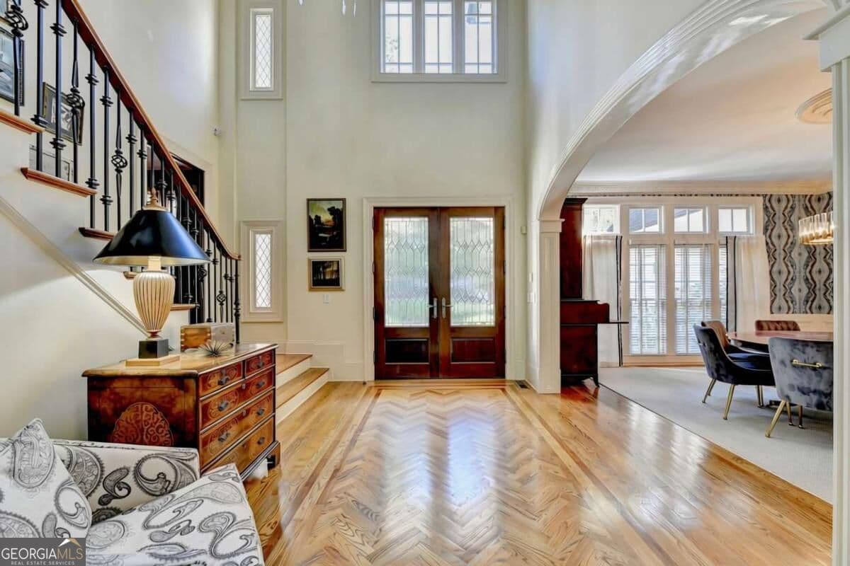 5 bedroom, 5.5 bathroom, 8,584 sq ft single family residence for sale at 440 Old Homestead Trail, Johns Creek, GA 30097 — photo 5
