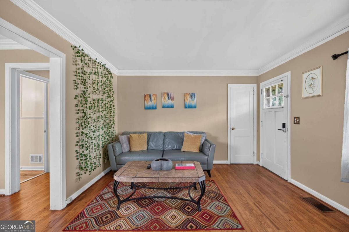 2 bedroom, 1 bathroom, 872 sq ft single family residence for sale at 2727 Humphries Street, East Point, GA 30344 — photo 6