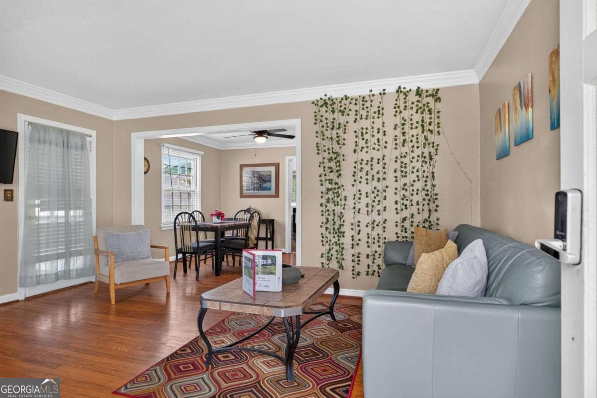 2 bedroom, 1 bathroom, 872 sq ft single family residence for sale at 2727 Humphries Street, East Point, GA 30344 — photo 4