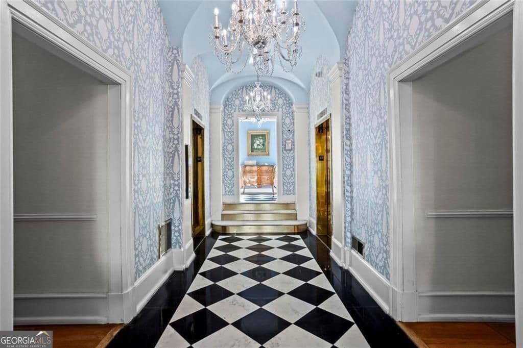 2 bedroom, 2.5 bathroom, 1,452 sq ft condominium sold at 30 5th Street 1004, Atlanta, GA 30308