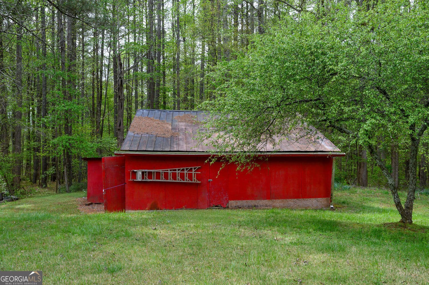 3 bedroom, 2 bathroom, 1,975 sq ft single family residence for sale at 2704 County Line Road, Acworth, GA 30101 — photo 7