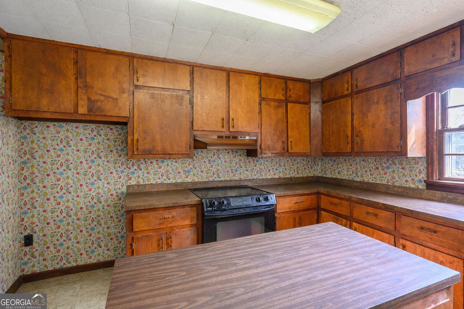 3 bedroom, 2 bathroom, 1,975 sq ft single family residence for sale at 2704 County Line Road, Acworth, GA 30101 — photo 10