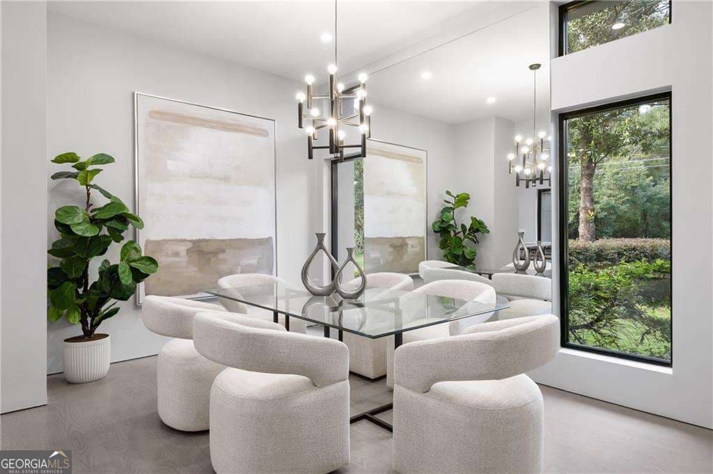 6 bedroom, 6.5 bathroom, 6,400 sq ft single family residence for sale at 4036 Statewood Road, Atlanta, GA 30342 — photo 4