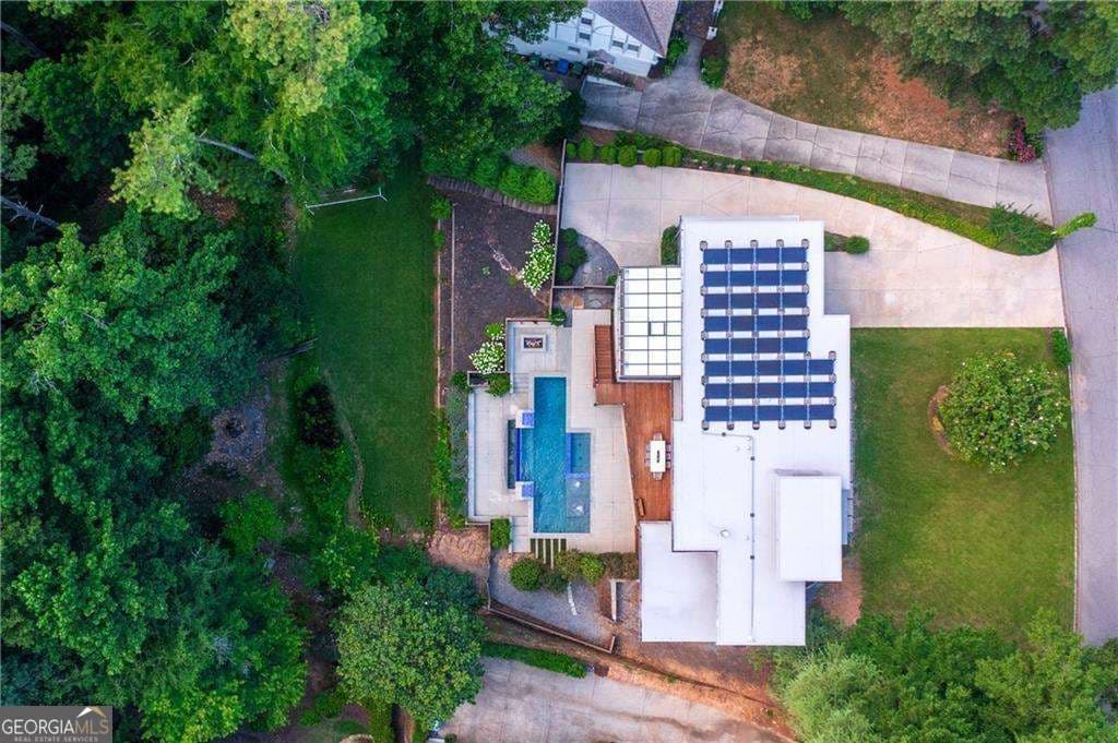 6 bedroom, 6.5 bathroom, 6,400 sq ft single family residence for sale at 4036 Statewood Road, Atlanta, GA 30342 — photo 8