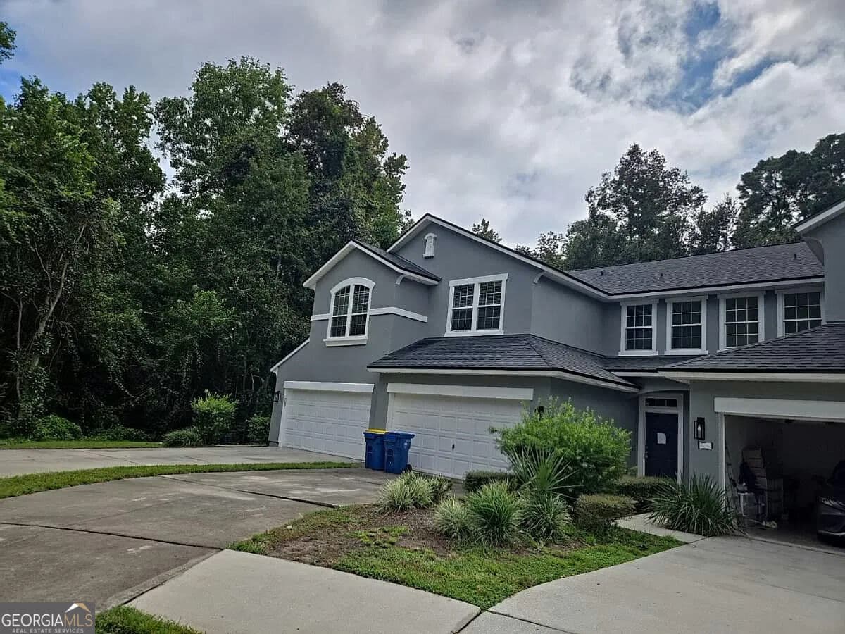 3 bedroom, 2.5 bathroom, 1,821 sq ft townhouse for sale at 12230 Black Walnut Court, Jacksonville, FL 32226 — photo 2