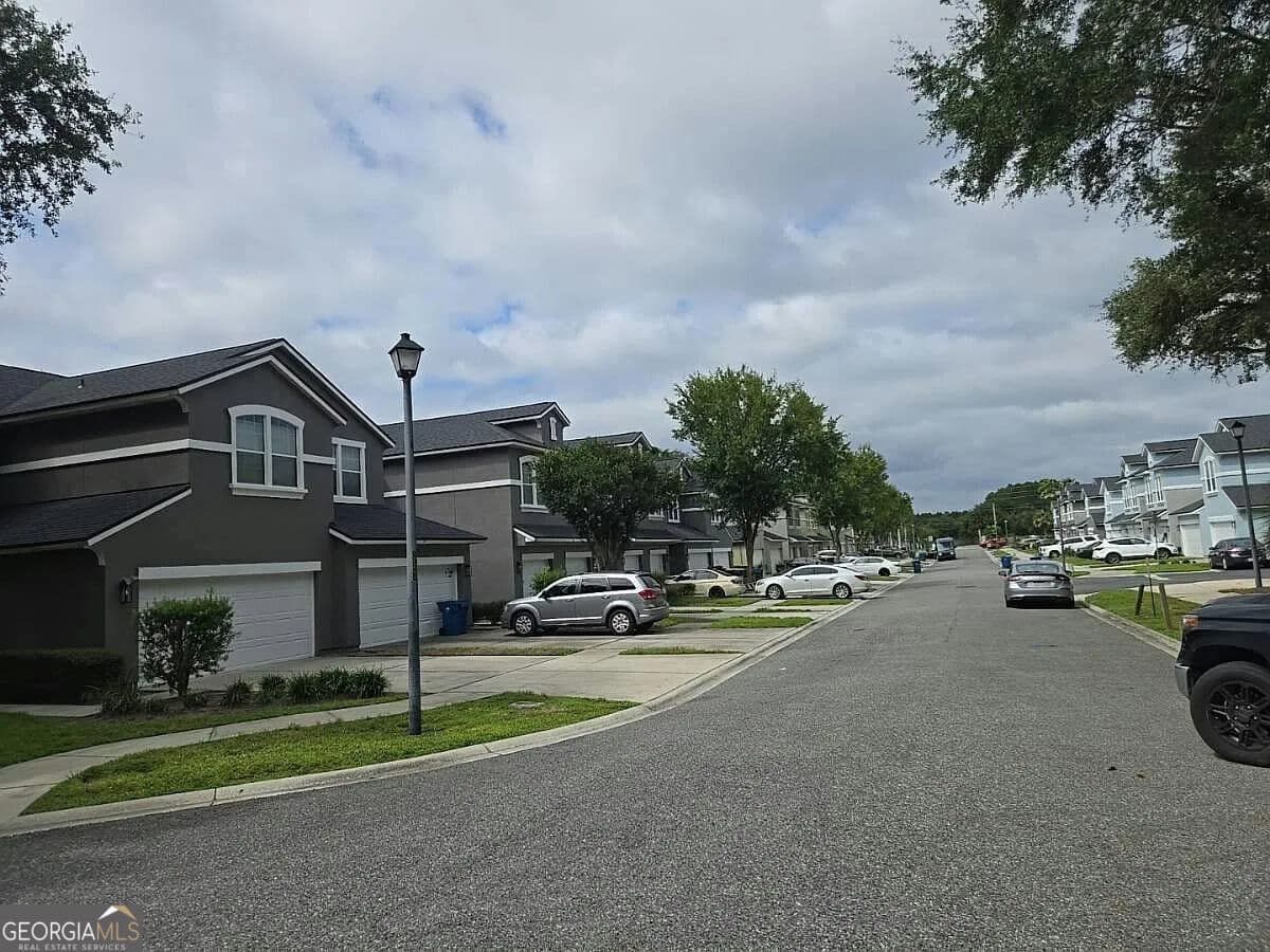 3 bedroom, 2.5 bathroom, 1,821 sq ft townhouse for sale at 12230 Black Walnut Court, Jacksonville, FL 32226 — photo 4