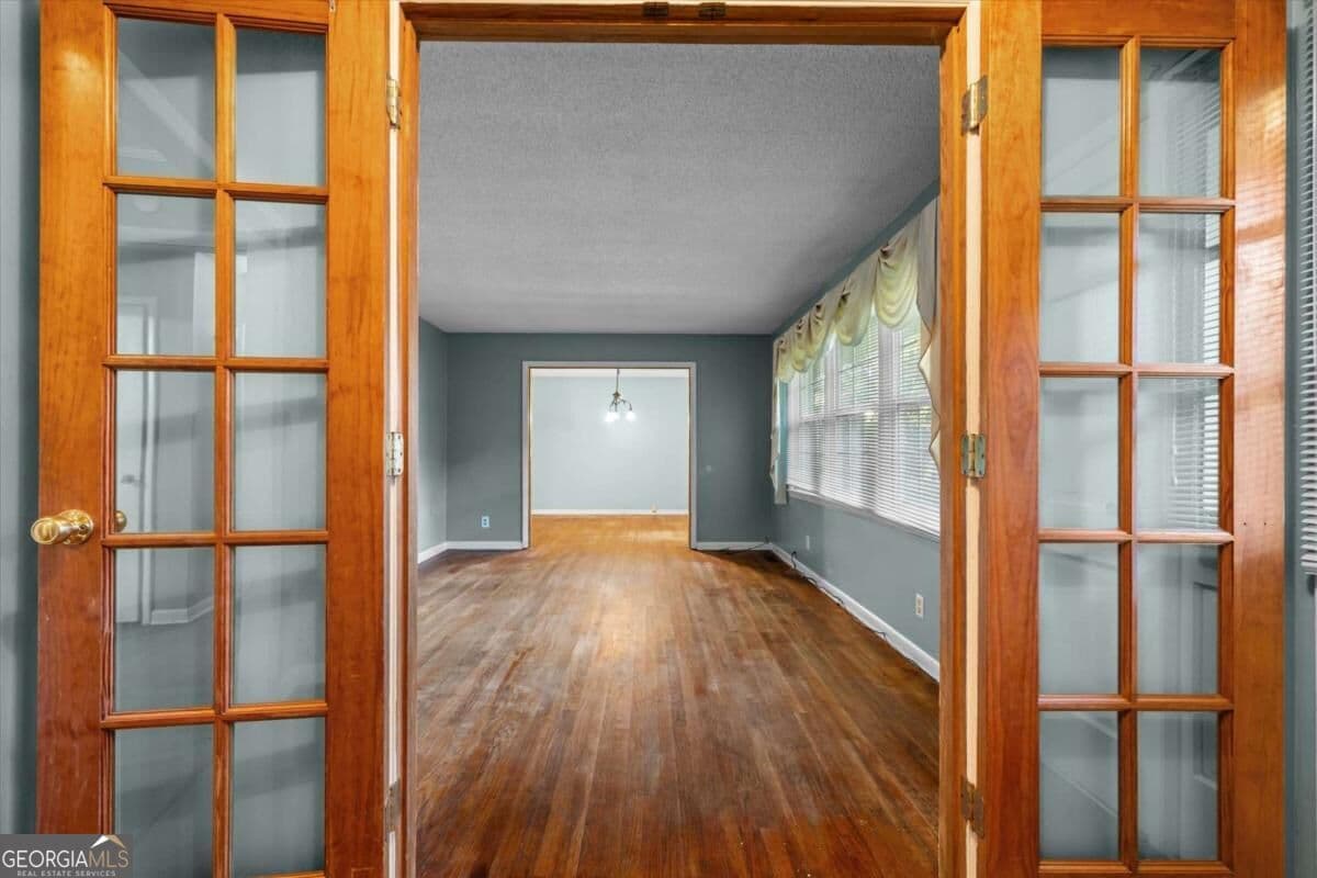 3 bedroom, 2 bathroom, 1,670 sq ft single family residence for sale at 607 Hardeman Avenue, Fort Valley, GA 31030 — photo 7