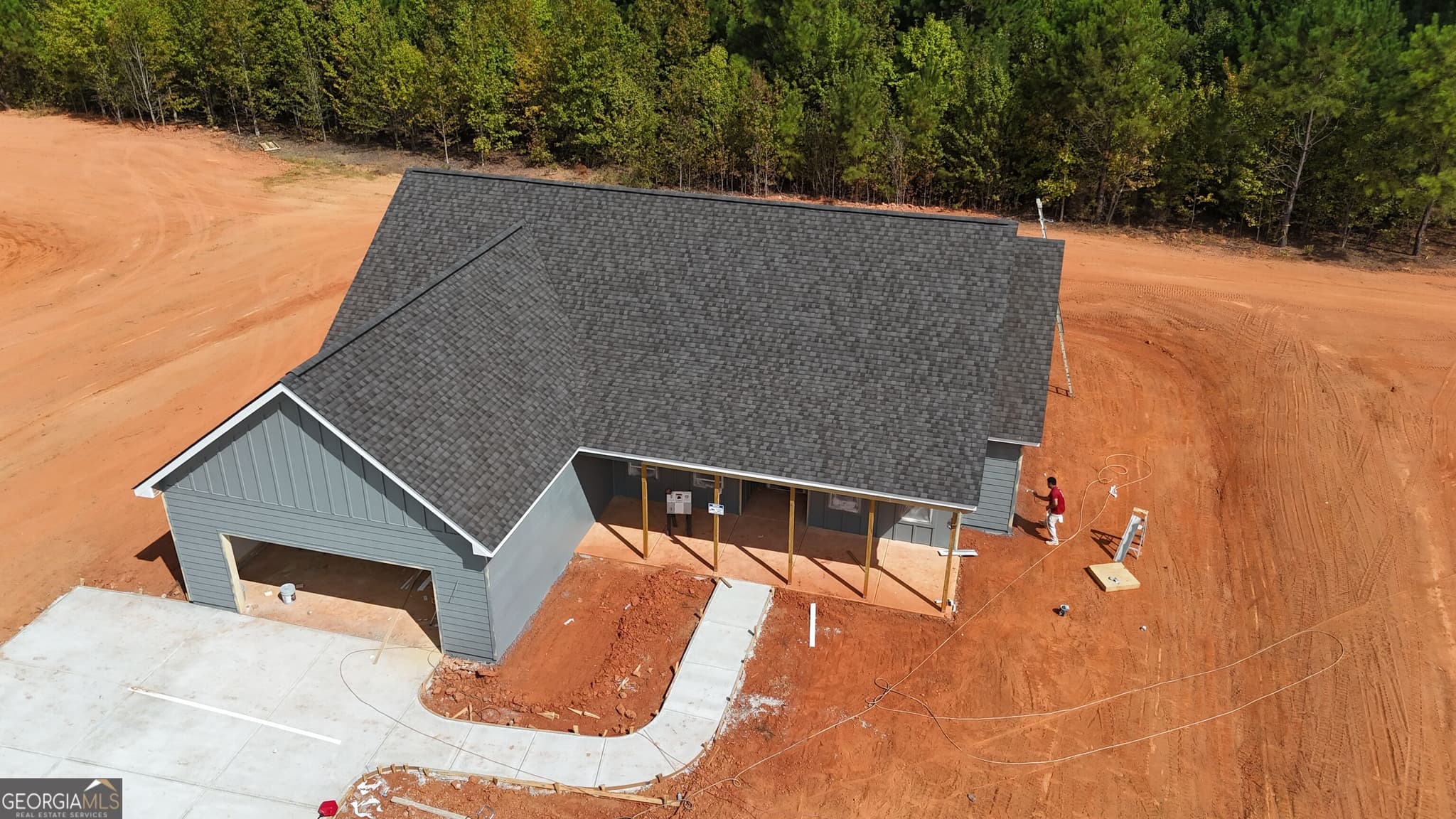 4 bedroom, 2 bathroom, 2,001 sq ft single family residence for sale at 135 Aerodrome Way, Griffin, GA 30224 — photo 2