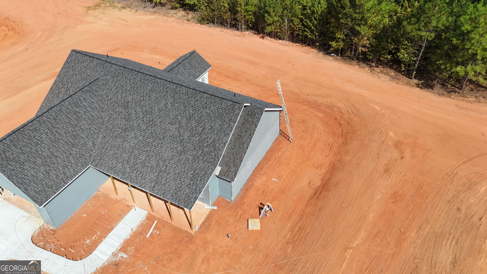 4 bedroom, 2 bathroom, 2,001 sq ft single family residence for sale at 135 Aerodrome Way, Griffin, GA 30224 — photo 3