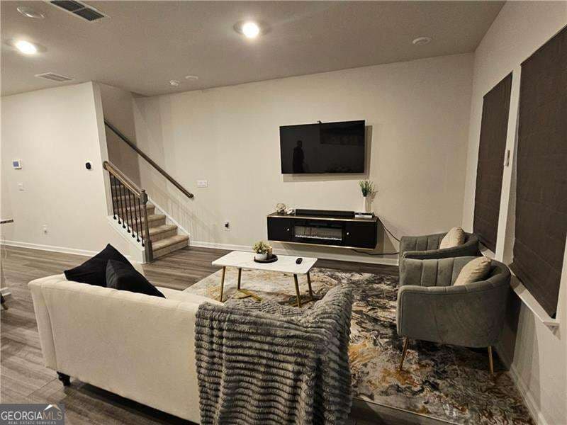 3 bedroom, 2.5 bathroom townhouse for rent at 3343 Bell Nook Way, Lawrenceville, GA 30044 for $2,450 a month — photo 2