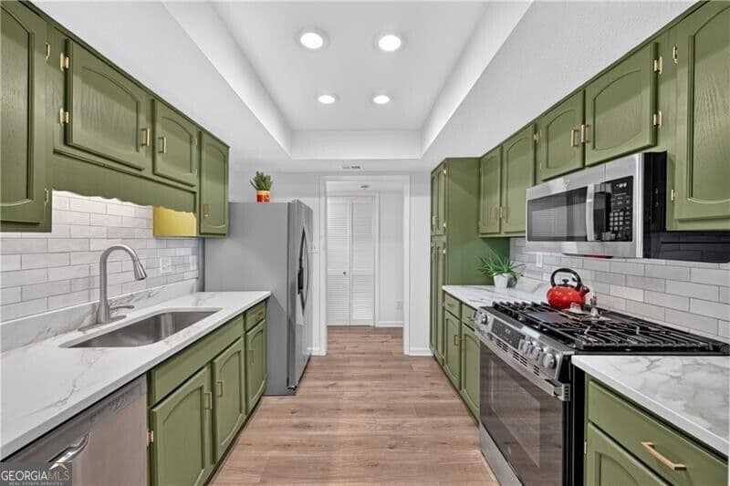 2 bedroom, 2 bathroom, 1,200 sq ft condominium for sale at 1005 Canyon Point Circle, Roswell, GA 30076 — photo 6