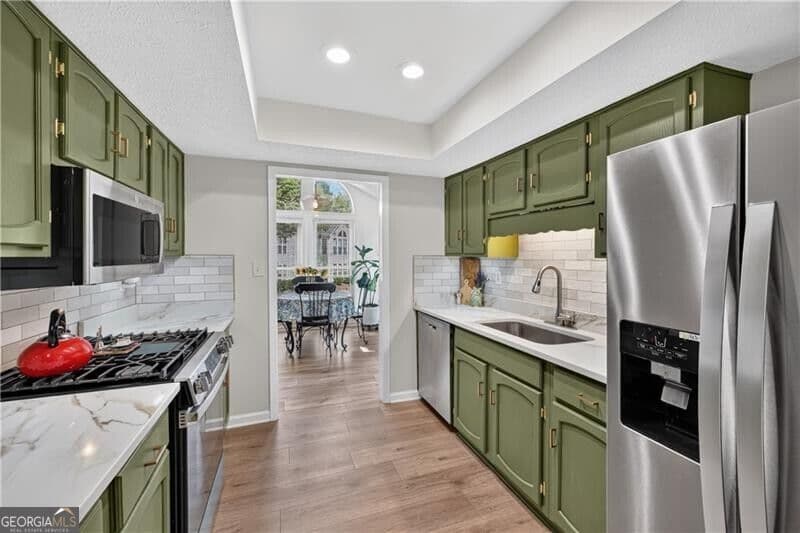 2 bedroom, 2 bathroom, 1,200 sq ft condominium for sale at 1005 Canyon Point Circle, Roswell, GA 30076 — photo 8