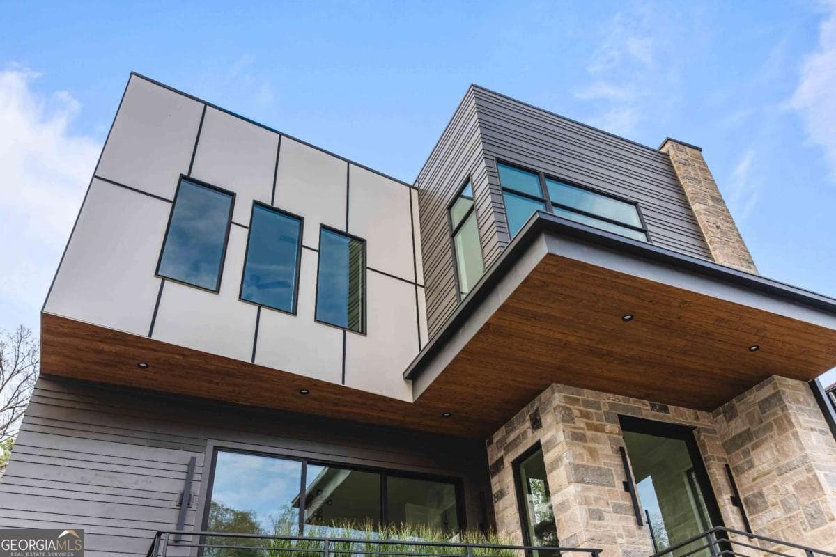 5 bedroom, 4 bathroom, 4,098 sq ft single family residence for sale at 864 Amsterdam Avenue, Atlanta, GA 30306 — photo 3