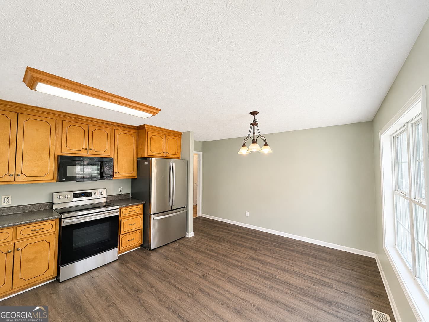 3 bedroom, 2 bathroom, 1,218 sq ft single family residence for sale at 1164 Bert Moorehead Road, Canon, GA 30520 — photo 8