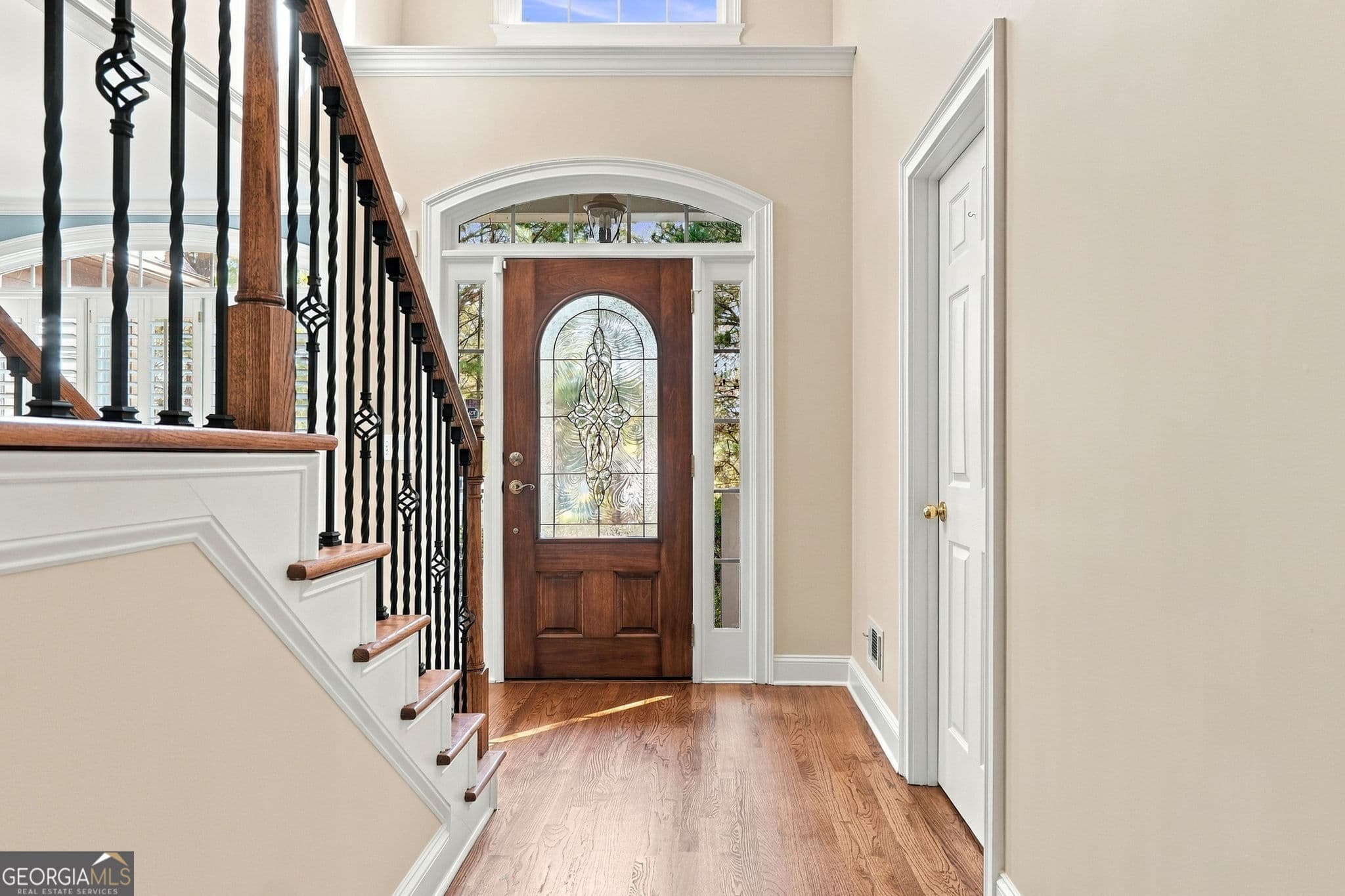 4 bedroom, 2.5 bathroom, 2,583 sq ft single family residence for sale at 211 Montana Way, Canton, GA 30114 — photo 3