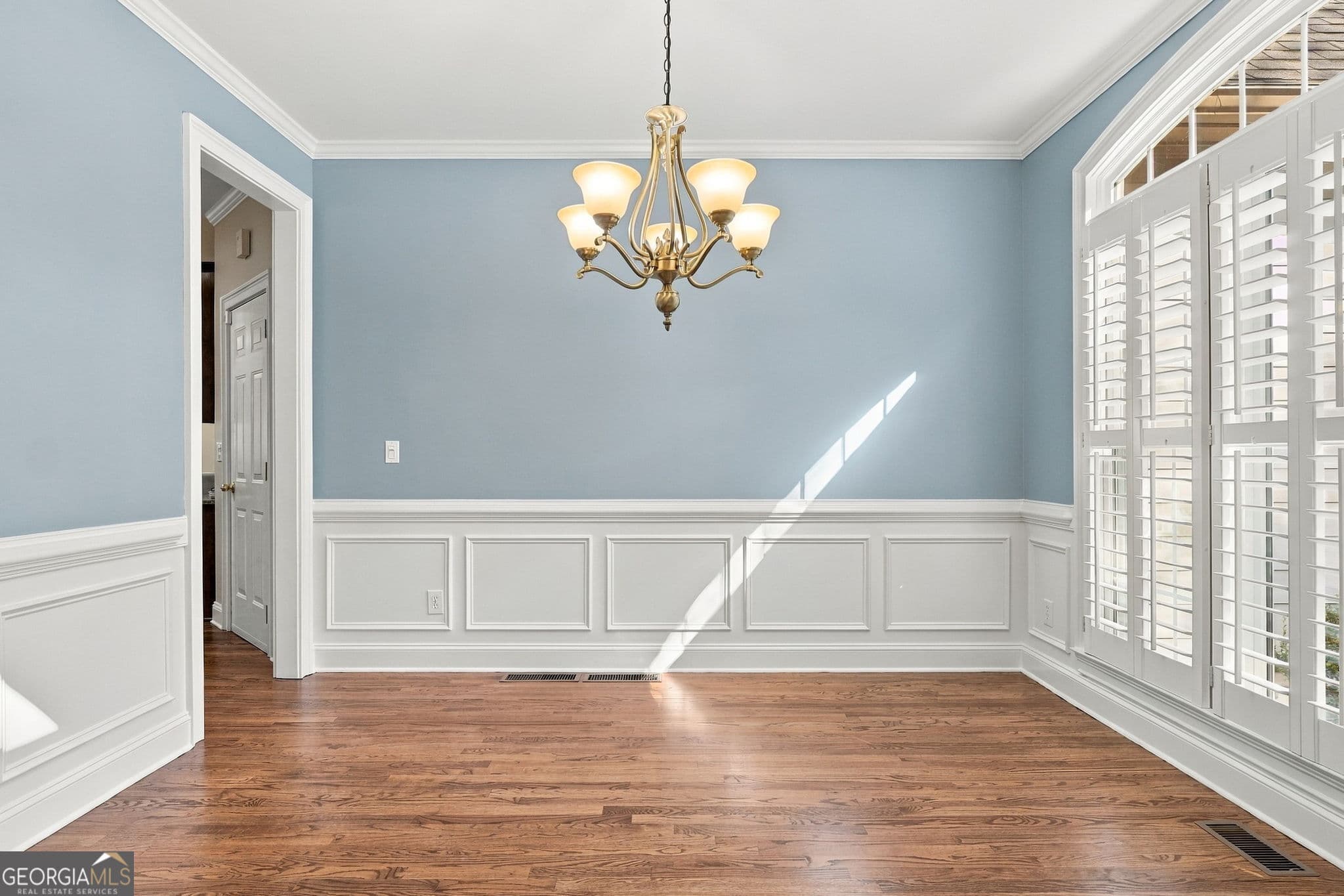 4 bedroom, 2.5 bathroom, 2,583 sq ft single family residence for sale at 211 Montana Way, Canton, GA 30114 — photo 5