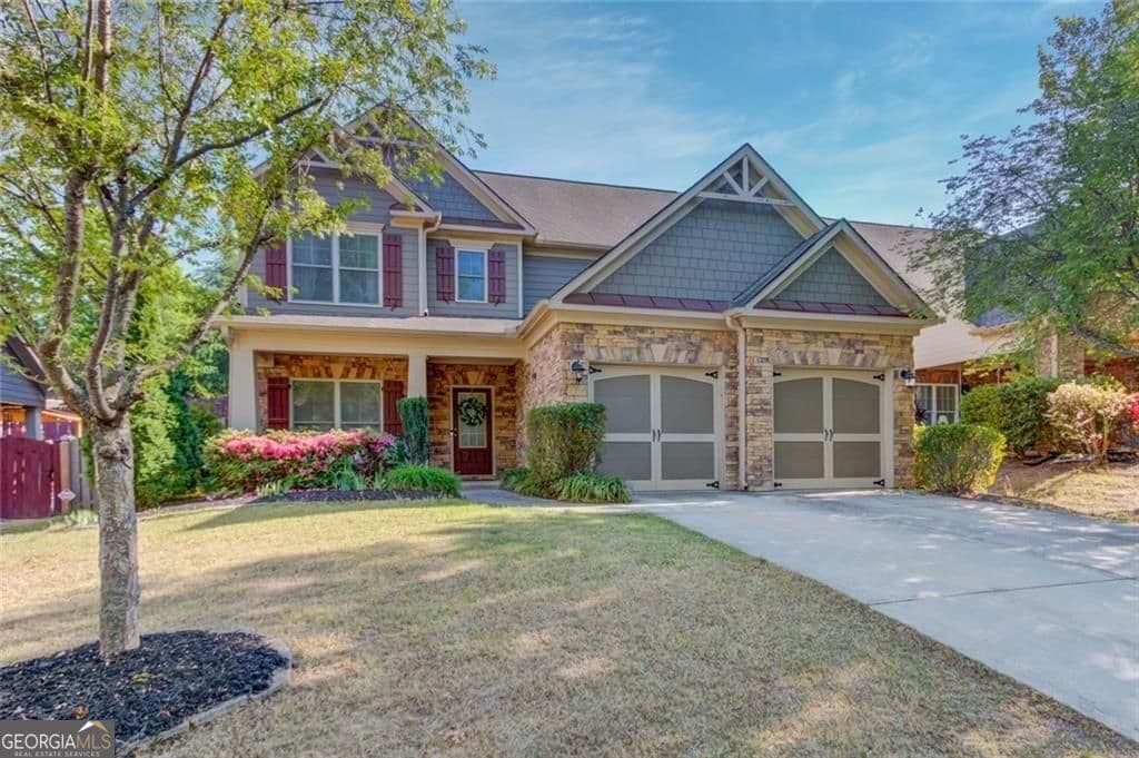 4 bedroom, 3 bathroom, 2,255 sq ft single family residence for sale at 7772 Copper Kettle Way, Flowery Branch, GA 30542 — photo 2