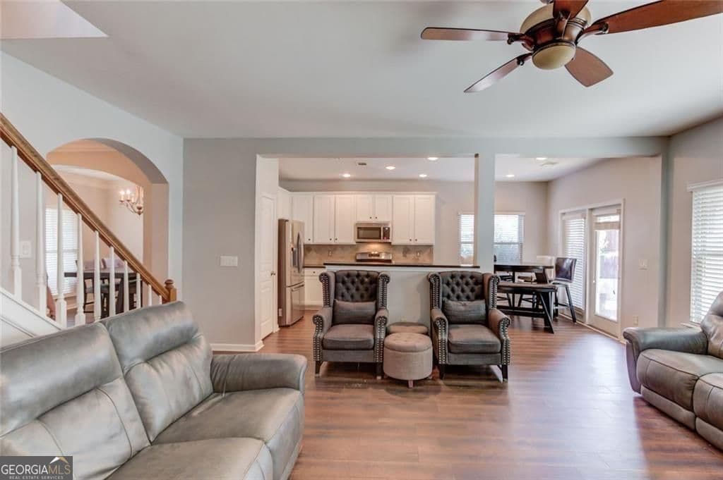 4 bedroom, 3 bathroom, 2,255 sq ft single family residence for sale at 7772 Copper Kettle Way, Flowery Branch, GA 30542 — photo 10
