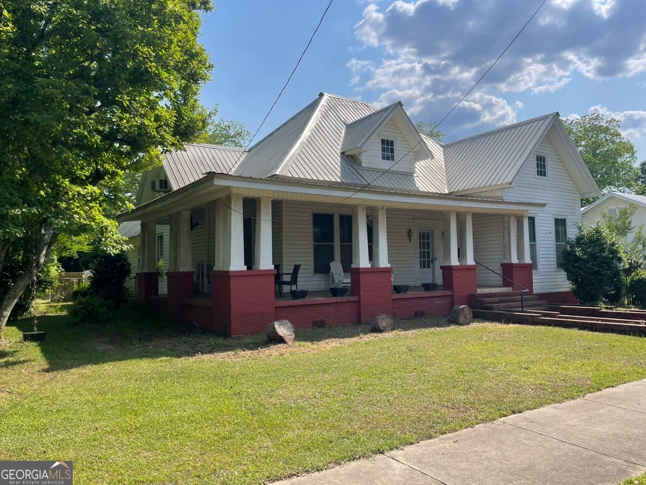5 bedroom, 3 bathroom, 2,959 sq ft single family residence for sale at 170 W Broad Street, Richland, GA 31825 — photo 3