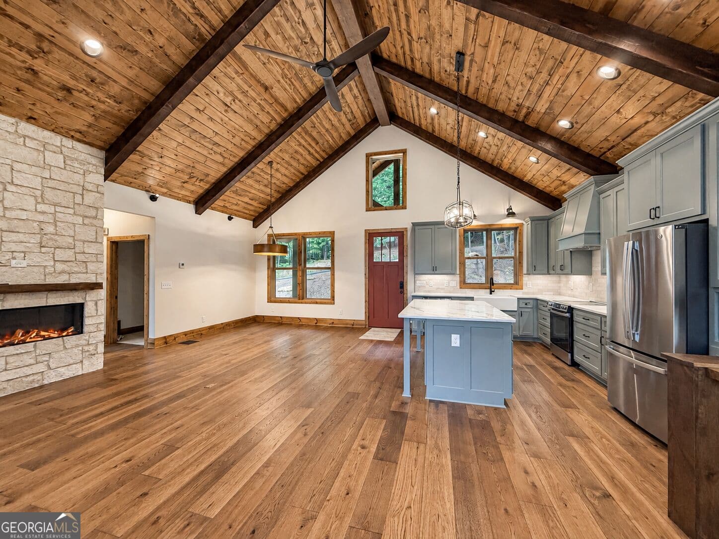 3 bedroom, 3.5 bathroom, 3,000 sq ft single family residence for sale at 1878 Sweetwater Drive, Clarkesville, GA 30523 — photo 10