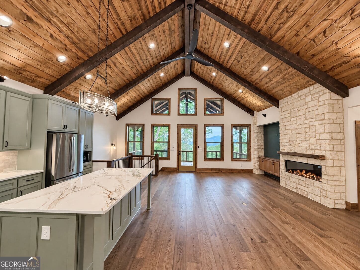 3 bedroom, 3.5 bathroom, 3,000 sq ft single family residence for sale at 1878 Sweetwater Drive, Clarkesville, GA 30523 — photo 4