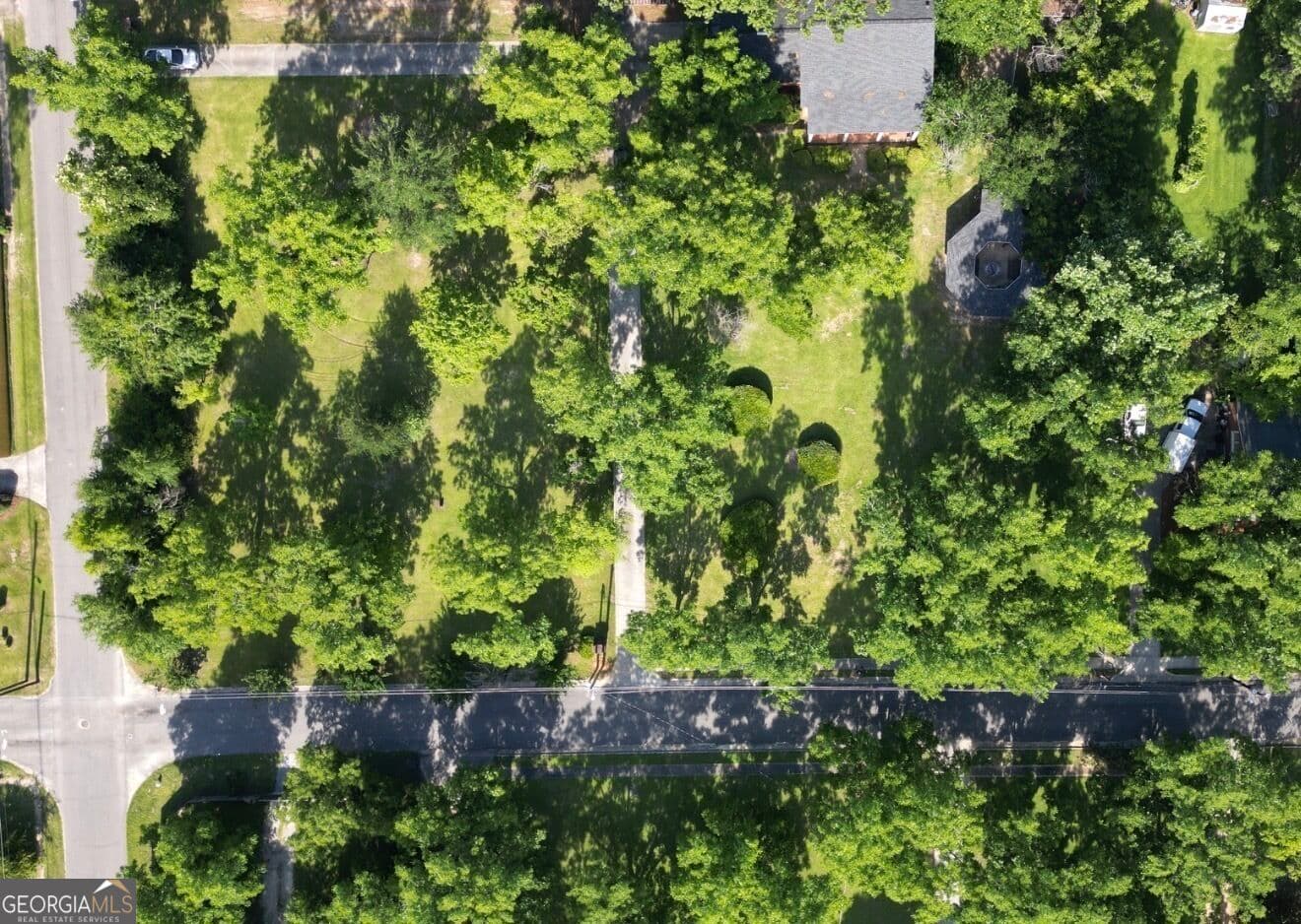 3 bedroom, 3 bathroom, 3,823 sq ft single family residence for rent at 112 Geneva Street, Dublin, GA 31021 for $3,000 a month — photo 5