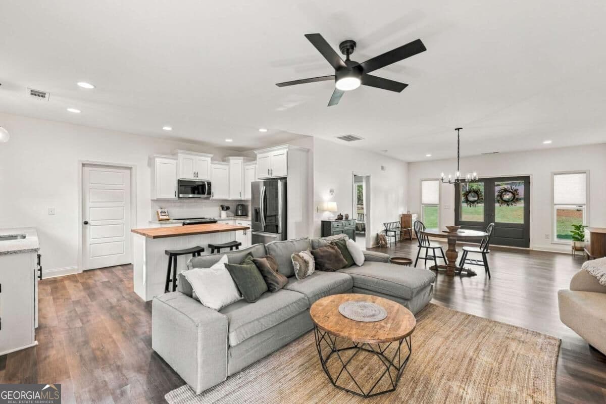4 bedroom, 2 bathroom, 1,964 sq ft single family residence for sale at 122 Jones Court, Athens, GA 30606 — photo 7